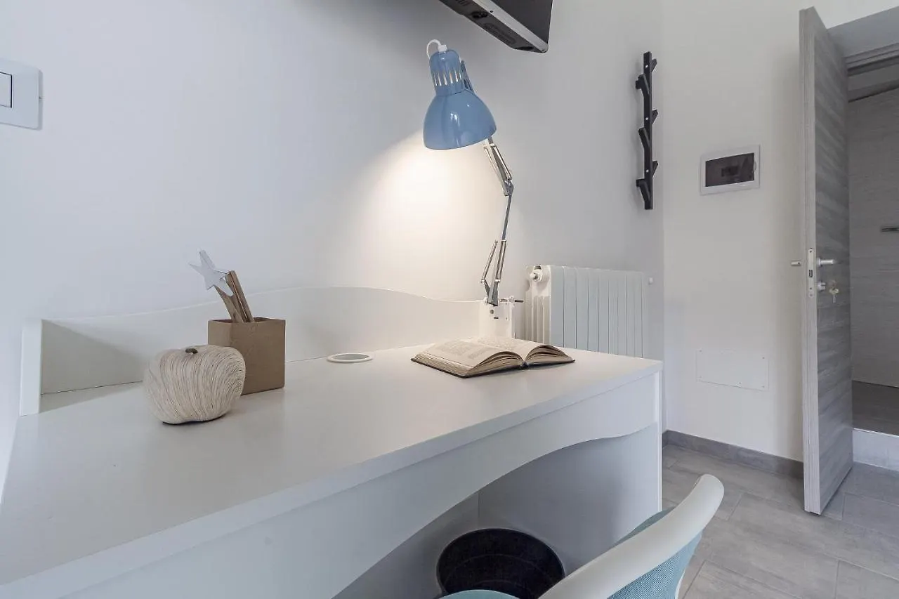 Halloggio Sassari Economy 4P No Elevator Hotel 0*,  Italy