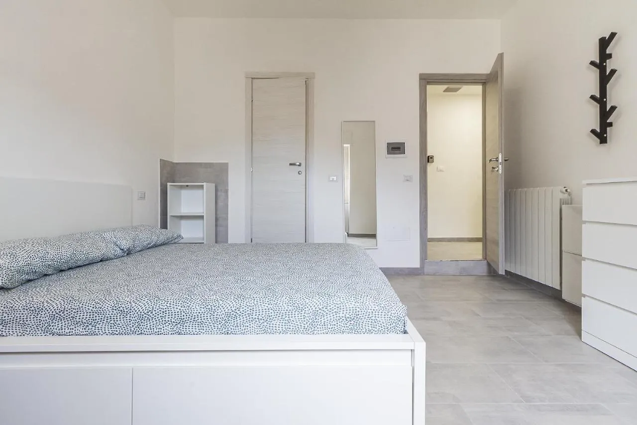 Halloggio Sassari Economy 4P No Elevator Hotel 0*,  Italy