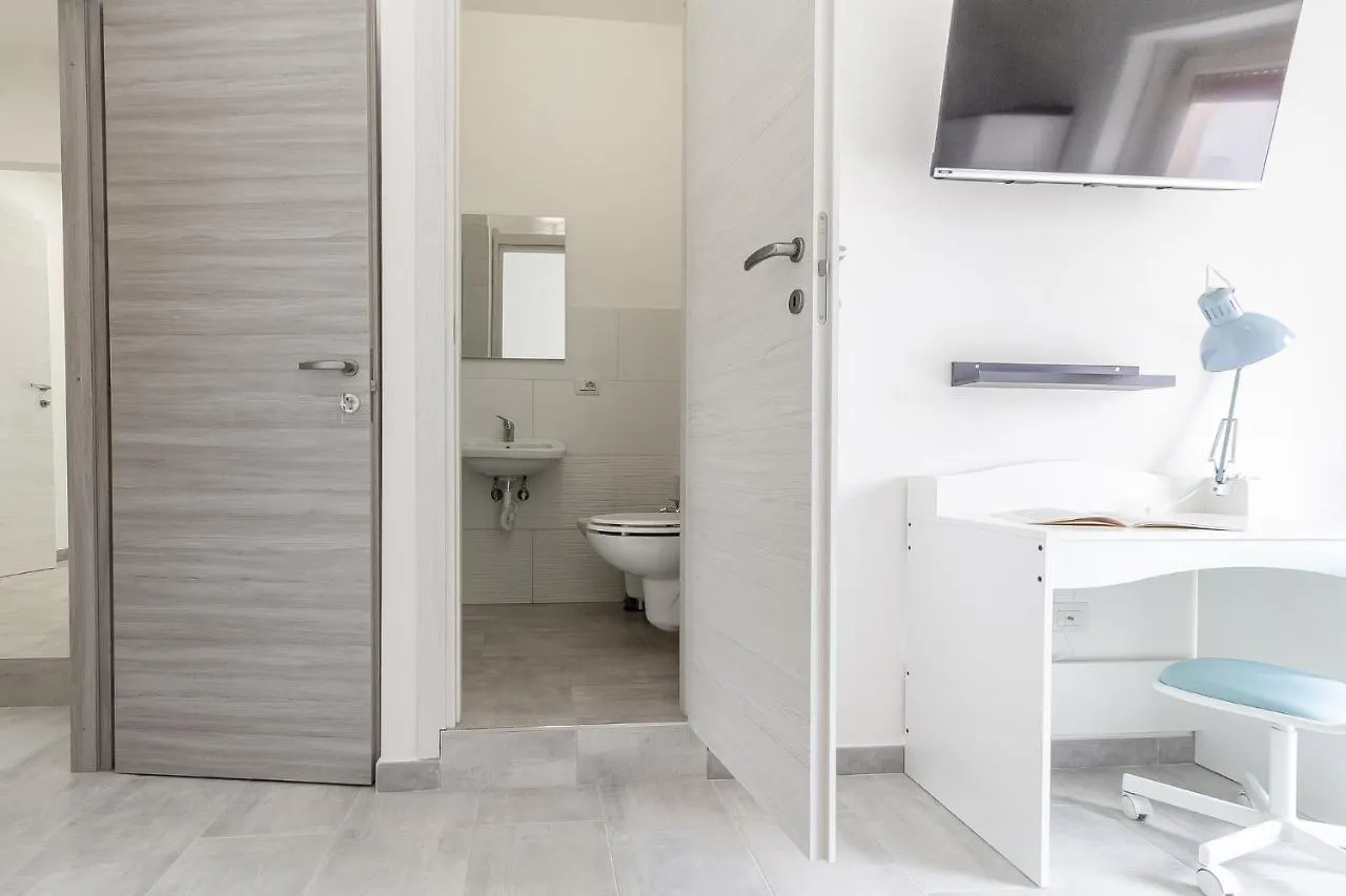Halloggio Sassari Economy 4P No Elevator Hotel Italy